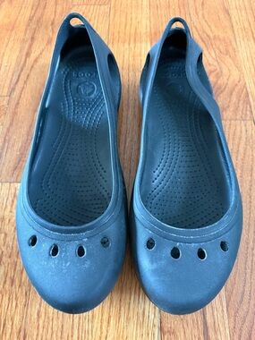Crocs Women's Kadee Black Slip-On Ballet Flat W9